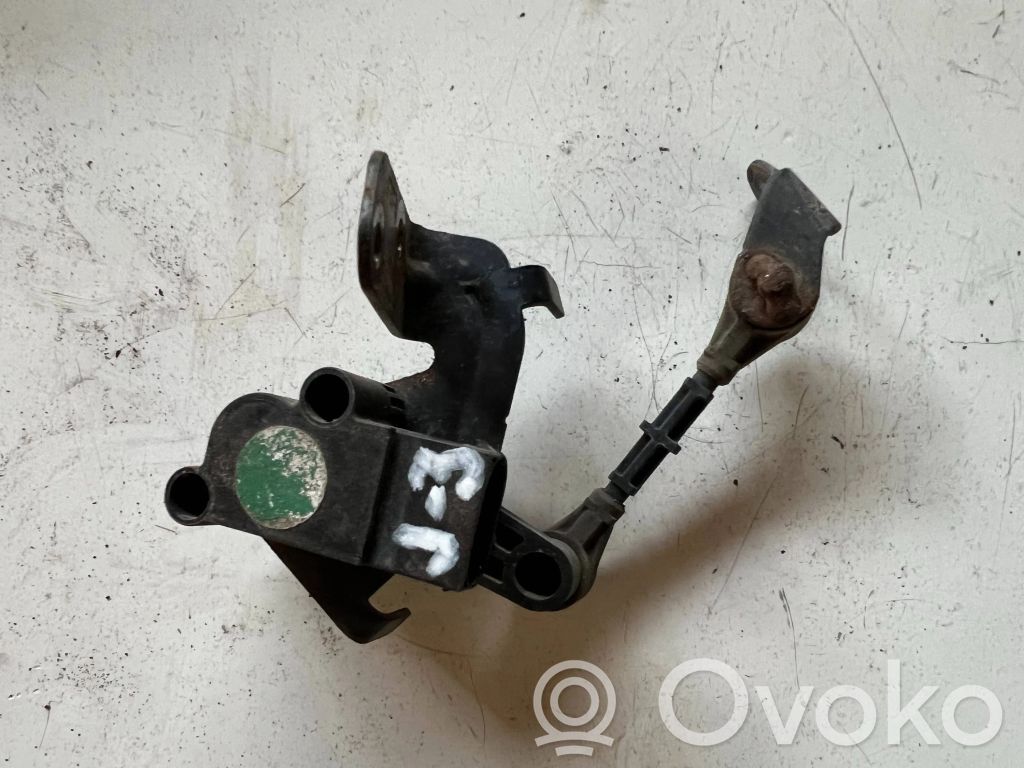 Headlight/headlamp level sensor   GX733C280DB,T2H3167,18069