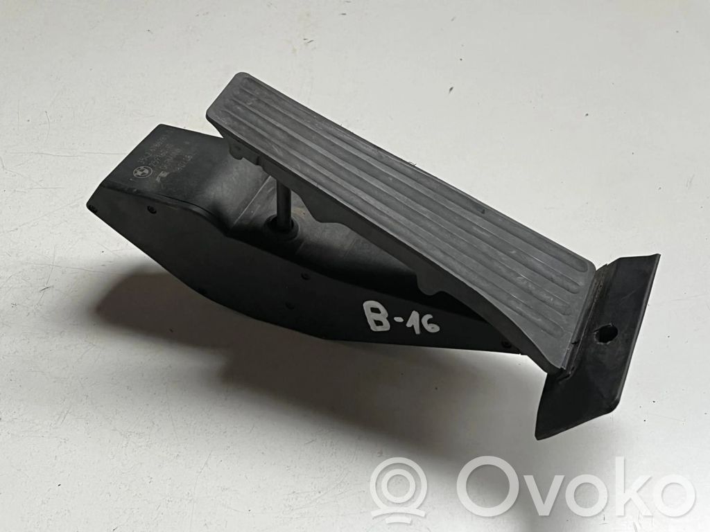 Pedale dell’acceleratore   6786285,25916010,080708