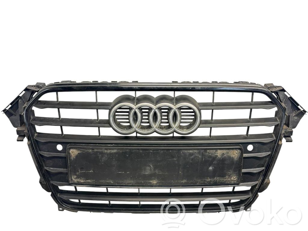 Audi A4 S4 B8 8K Maskownica / Grill / Atrapa górna chłodnicy 