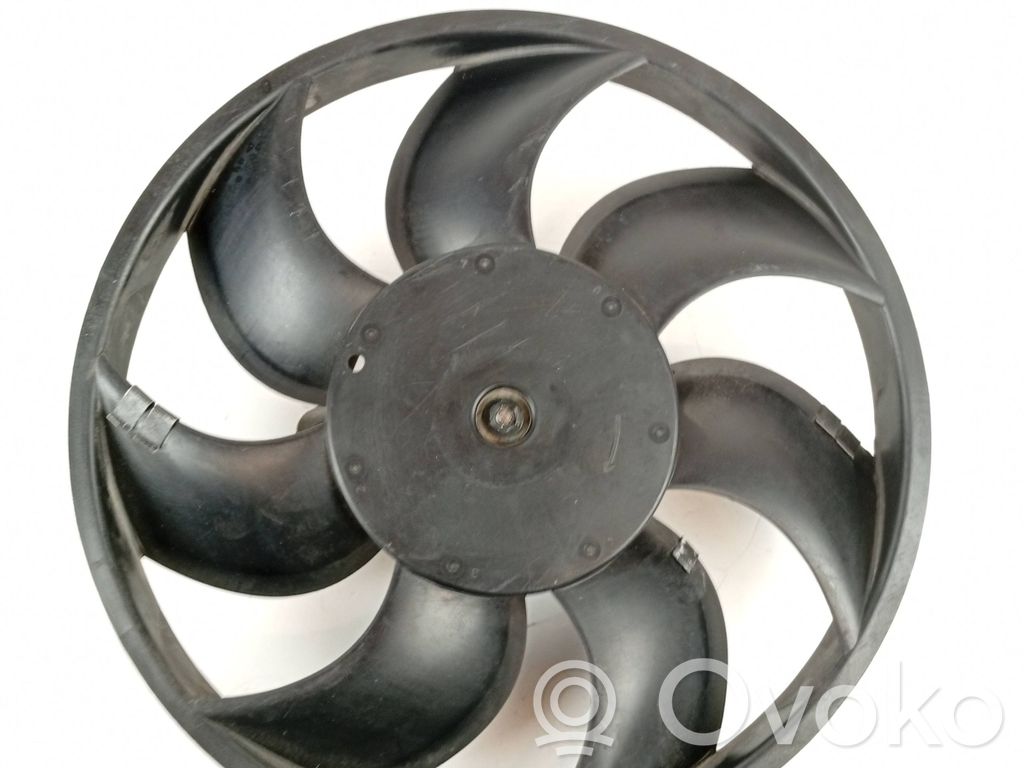 Renault Master III Elektrisks radiatoru ventilators 