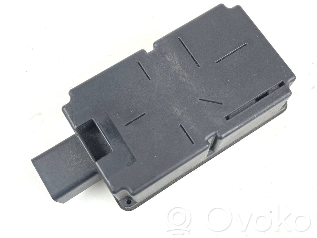 Volvo XC70 Door central lock control unit/module 