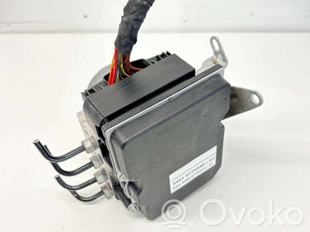 BMW 3 E90 E91 ABS bloks 