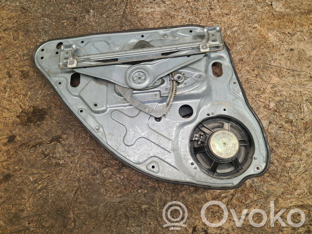 Ford Focus Mecanismo para subir la puerta trasera sin motor 