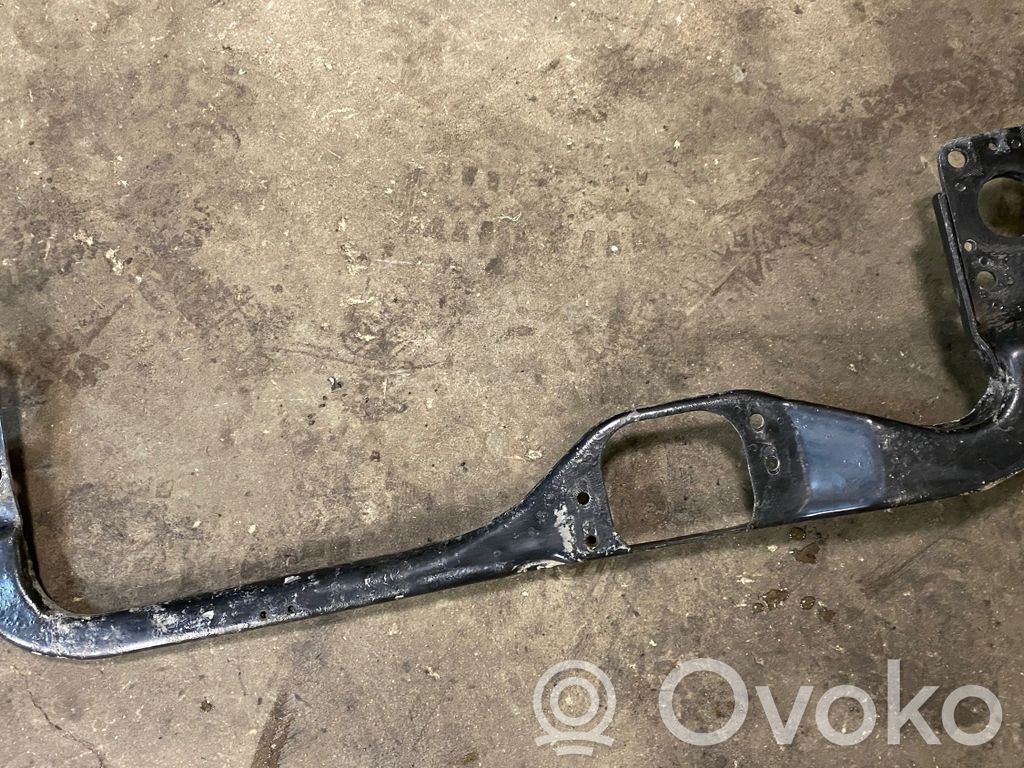 Audi A6 S6 C5 4B Apatinė dalis radiatorių panelės (televizoriaus) 
