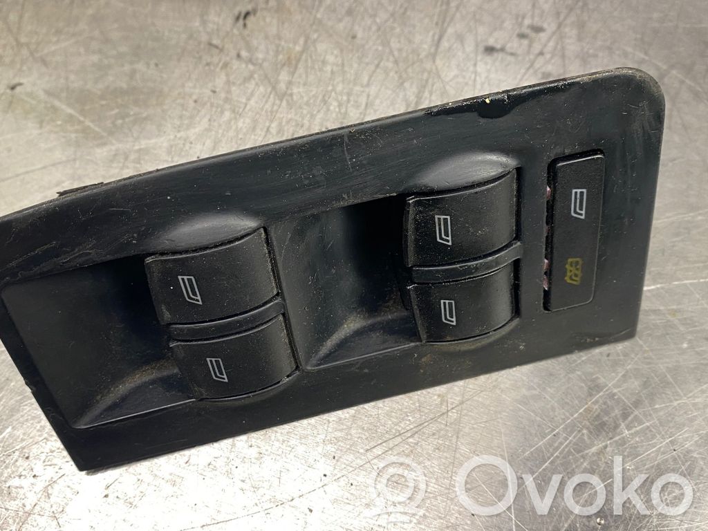 Audi A6 S6 C5 4B Electric window control switch 