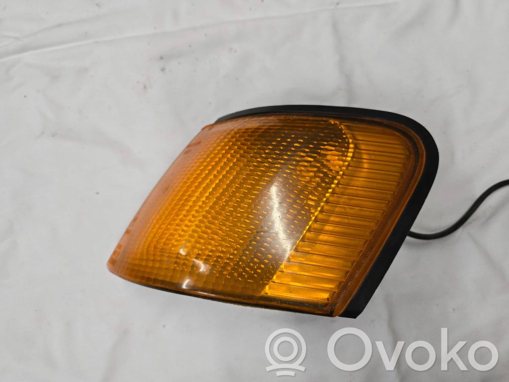 Ford Scorpio Front indicator light 