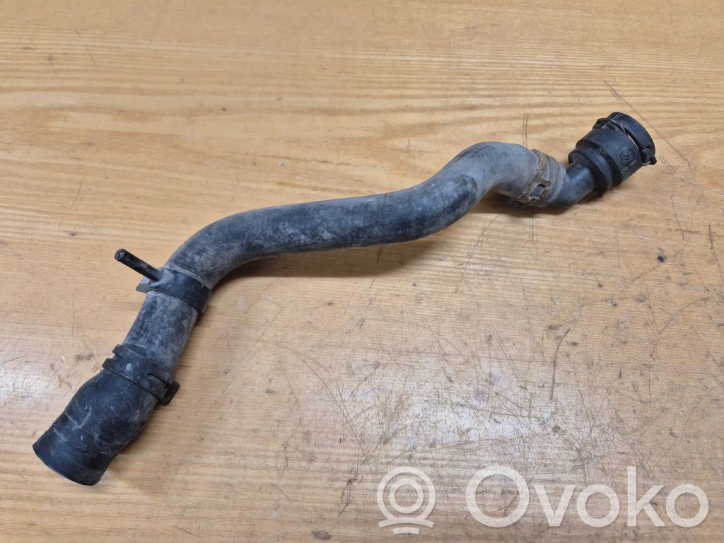 Volkswagen Golf IV Engine coolant pipe/hose 