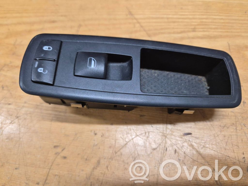 Dodge Nitro Electric window control switch 