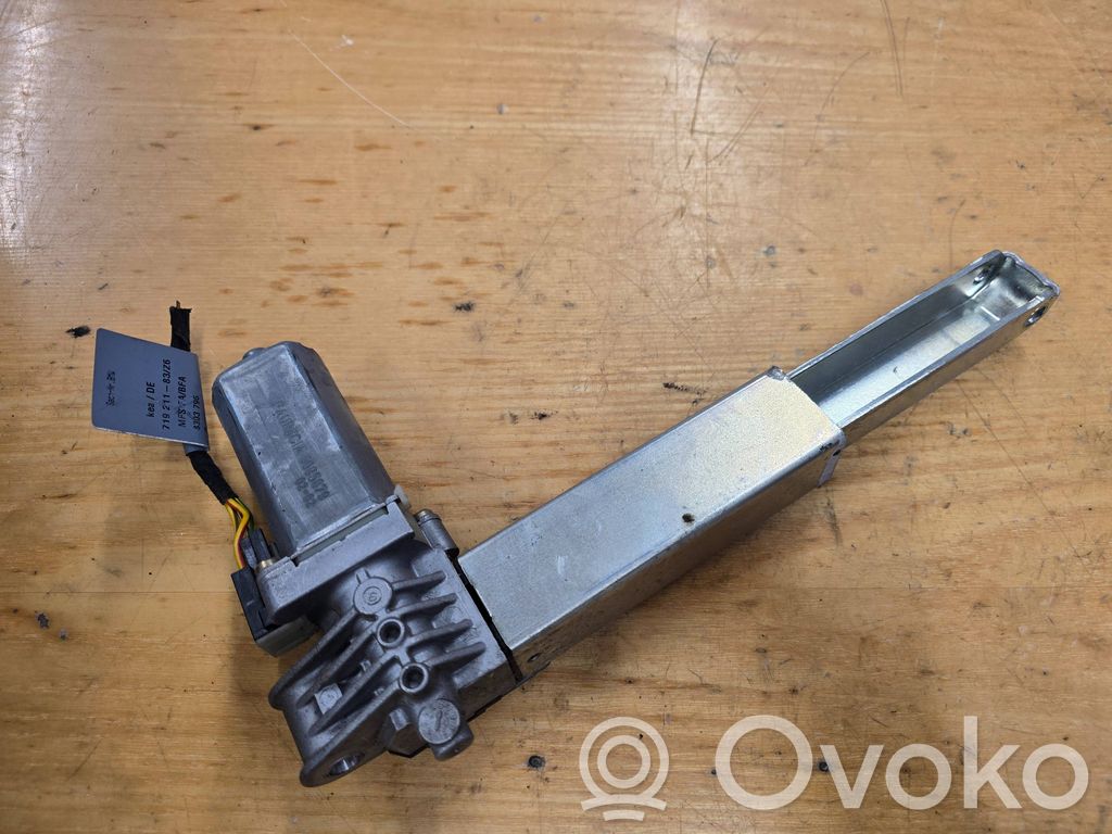 BMW 7 E65 E66 Istuimen säätömoottori 