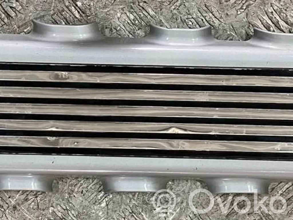 BMW 7 E65 E66 Engine cover (trim) 