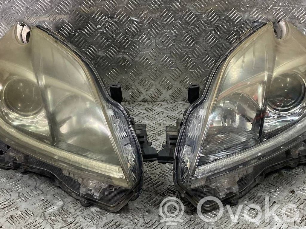 Toyota Prius (XW30) Priekinių žibintų komplektas 