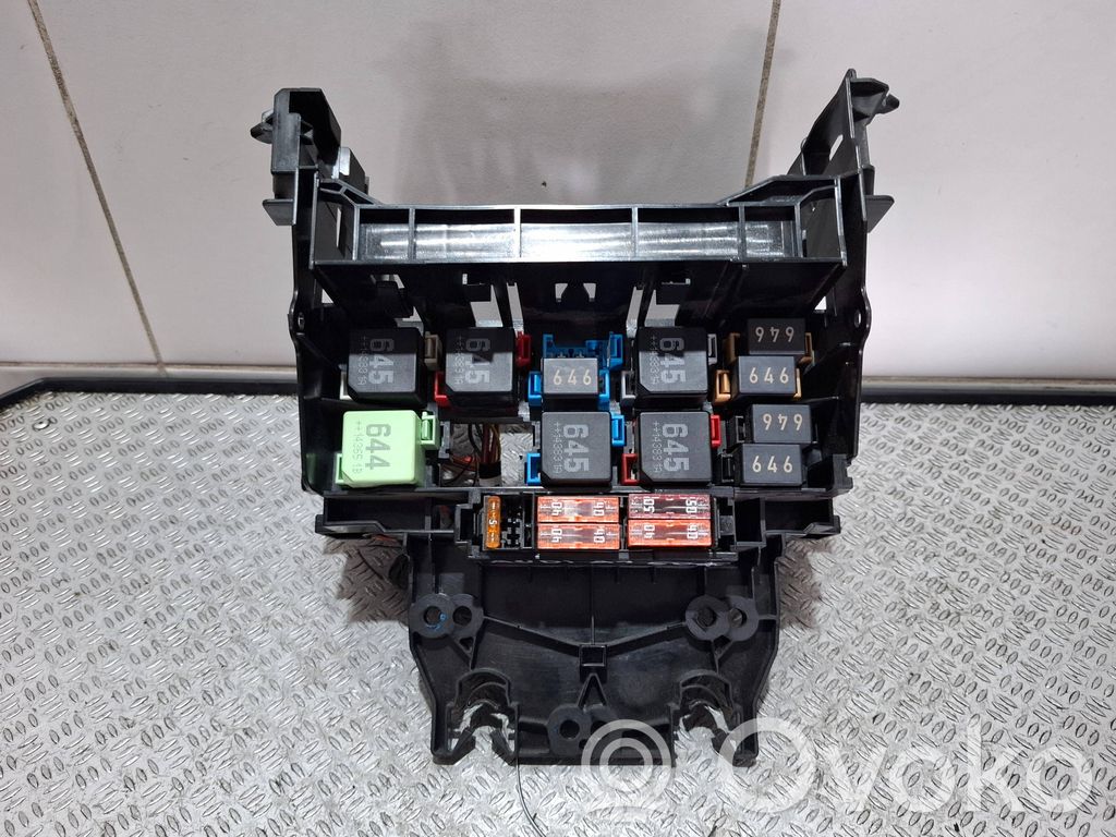 Audi A1 Fuse module 