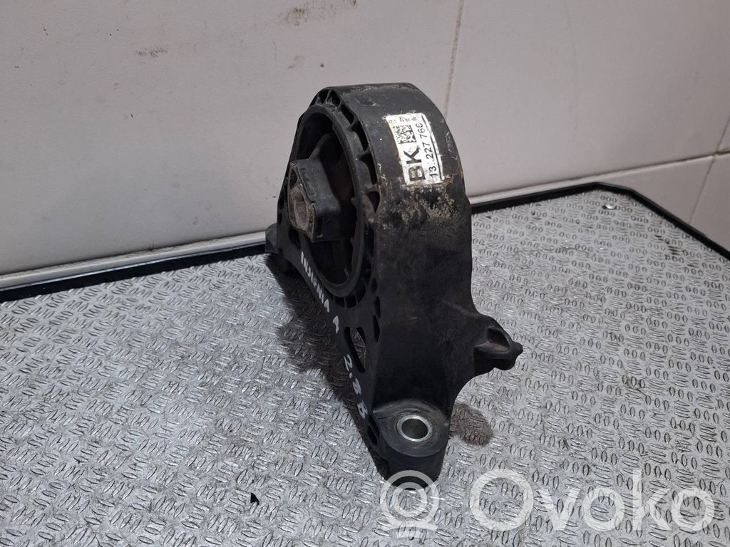 Opel Insignia A Engine mount bracket 