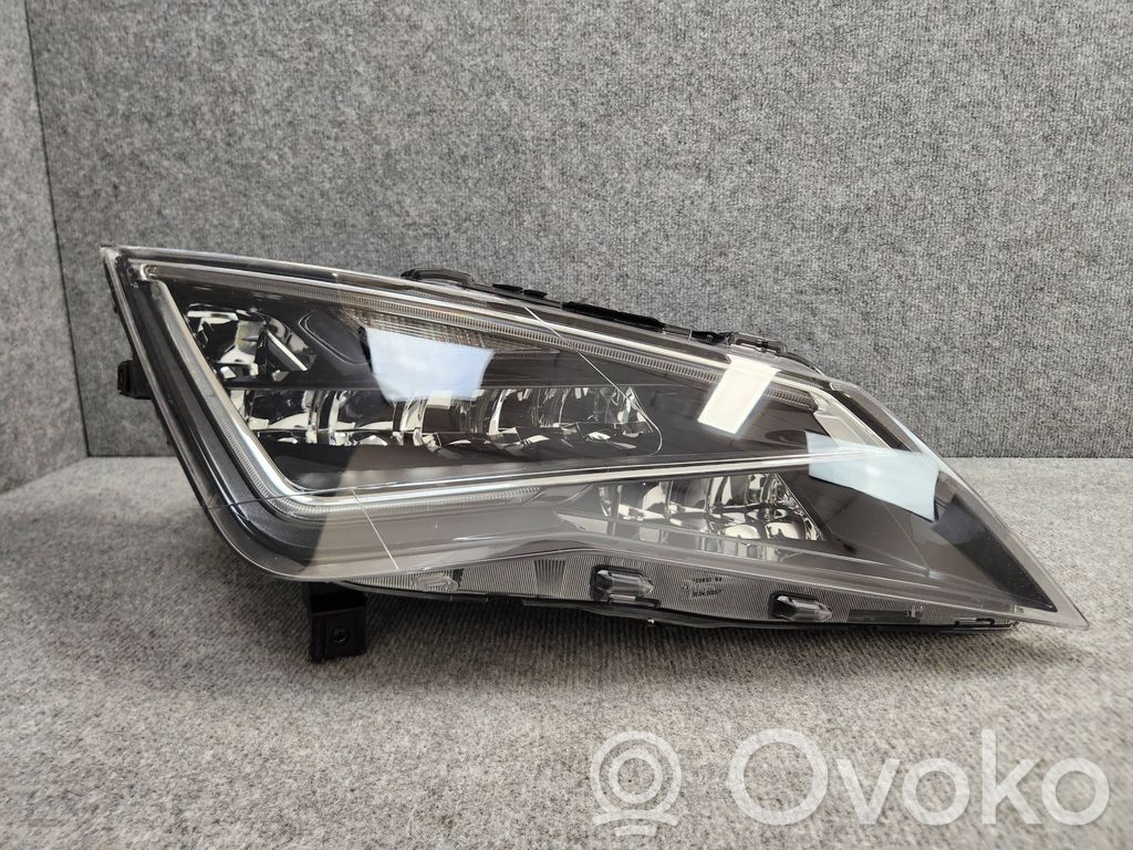 Seat Leon (5F) Phare frontale 