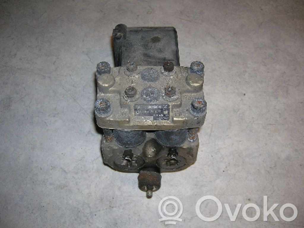 BMW 7 E32 ABS Pump 