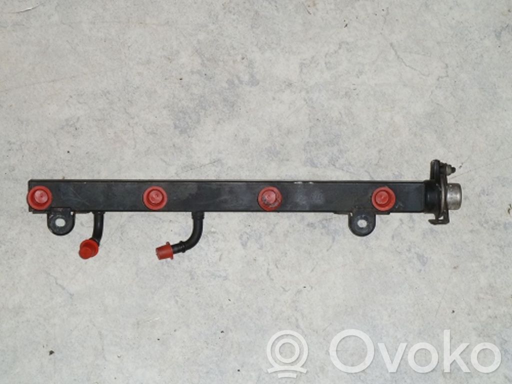 BMW 3 E36 Degvielas iesmidzināšanas caurule (-es) 