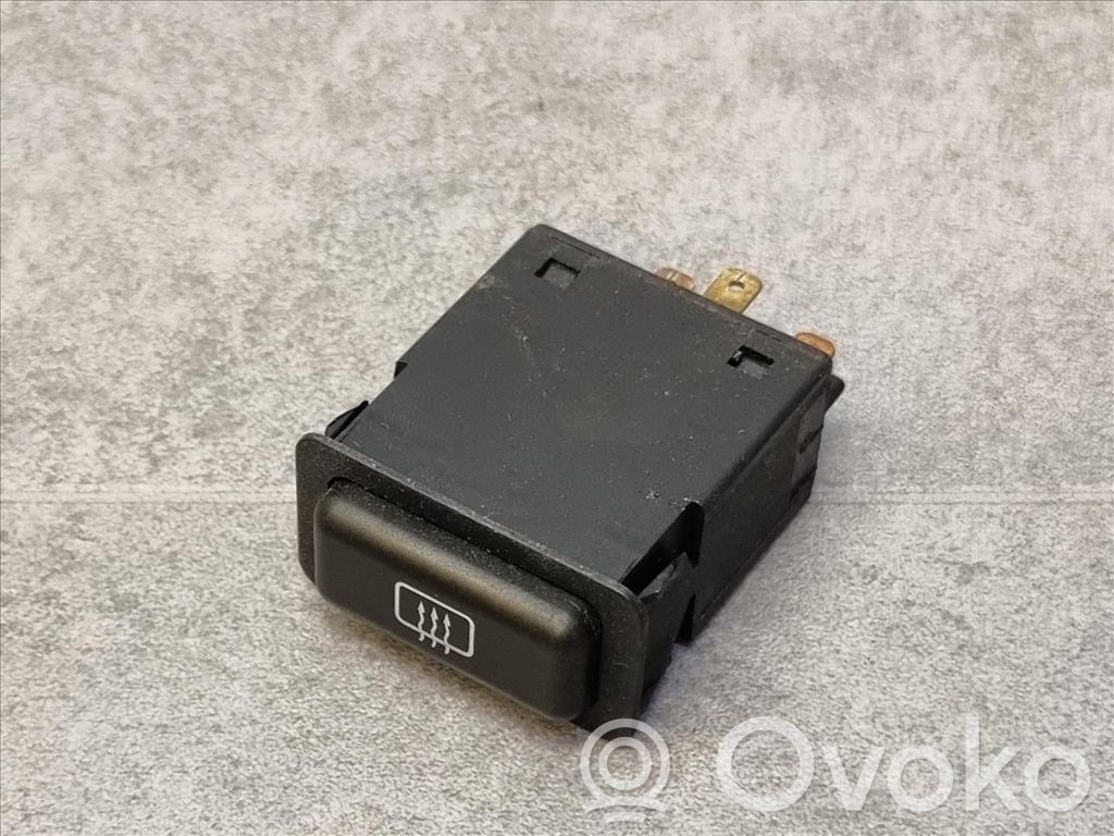 BMW 3 E30 Przycisk / Przełącznik ogrzewania szyby przedniej / czołowej 