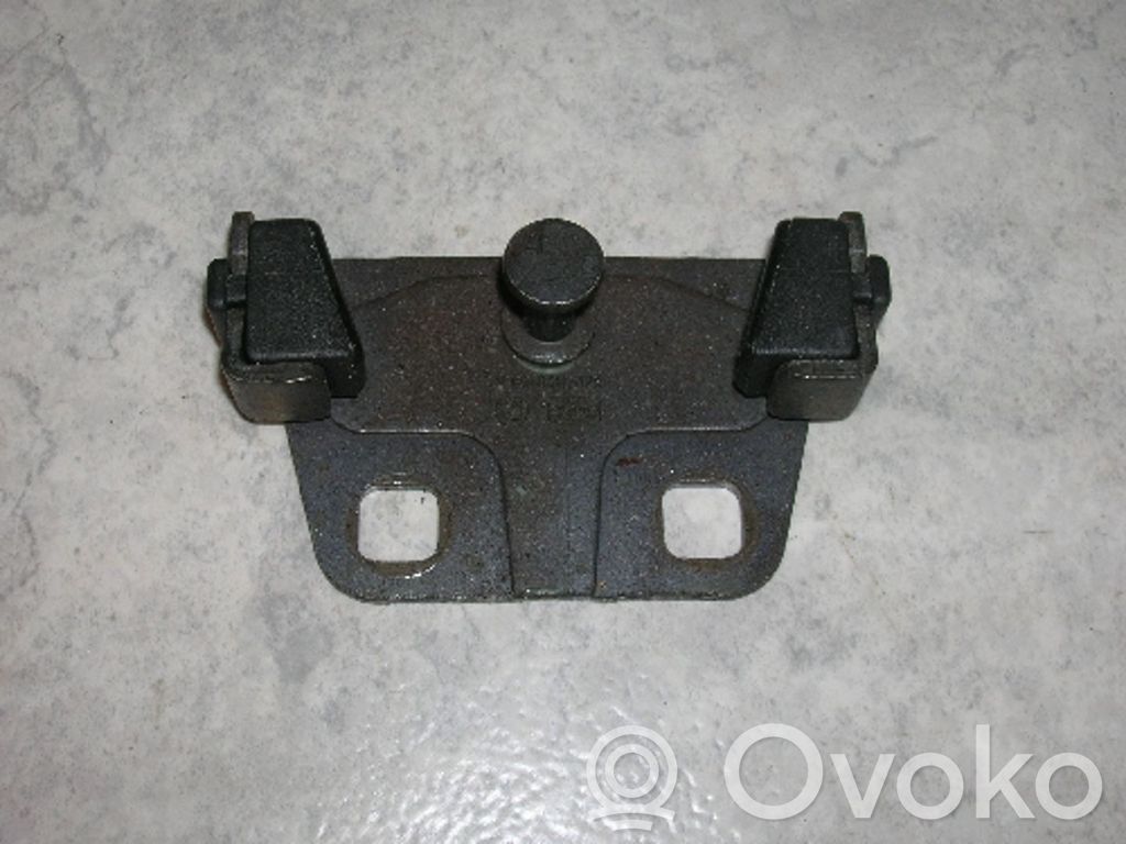 BMW 5 E39 Tailgate lock loop/hook striker 
