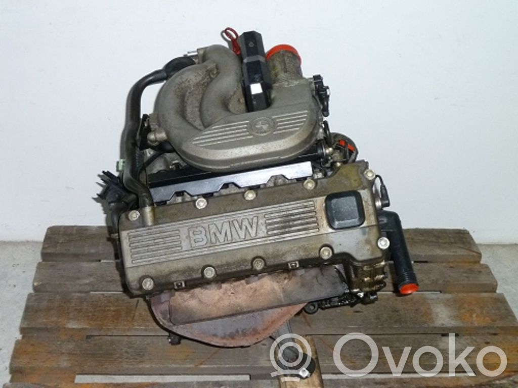 BMW 5 E34 Dzinēja komplekts 