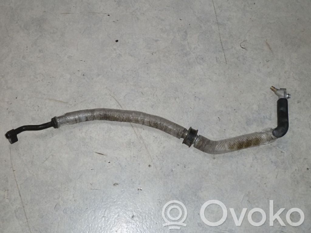 BMW 3 E36 Ilmastointilaitteen putki (A/C) 