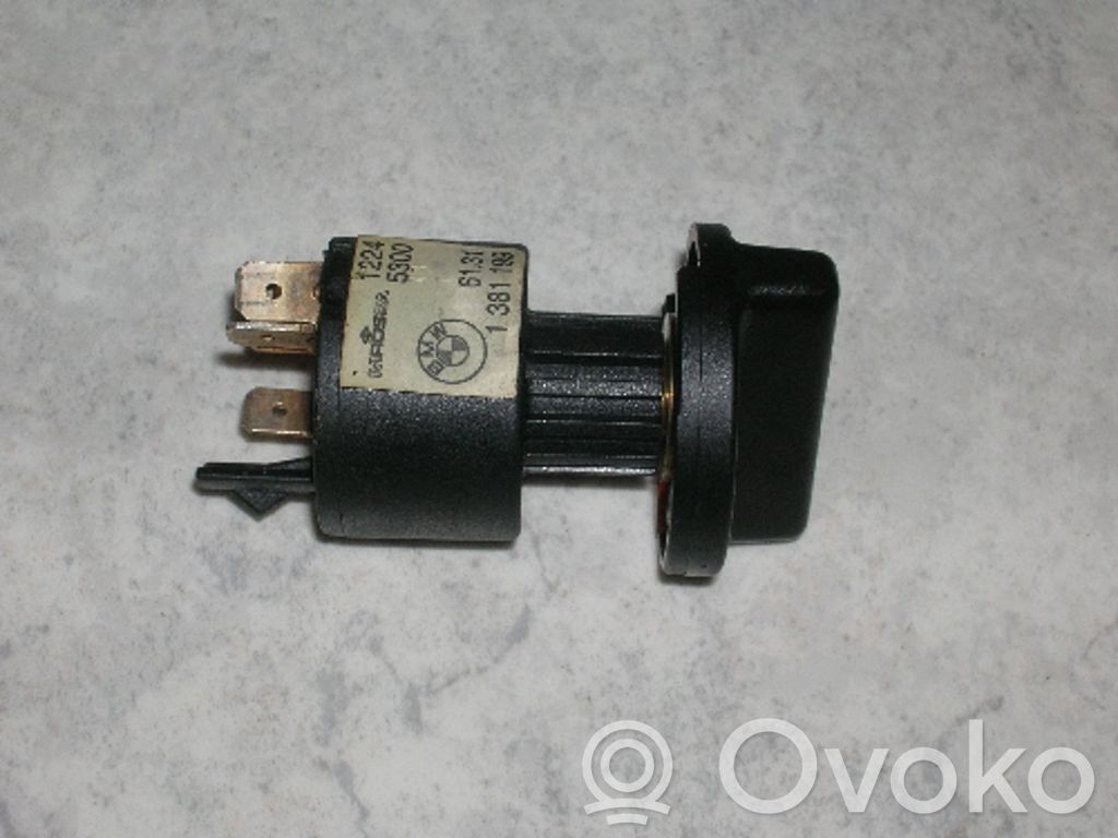 BMW 3 E30 Interruptor del aire acondicionado (A/C) 