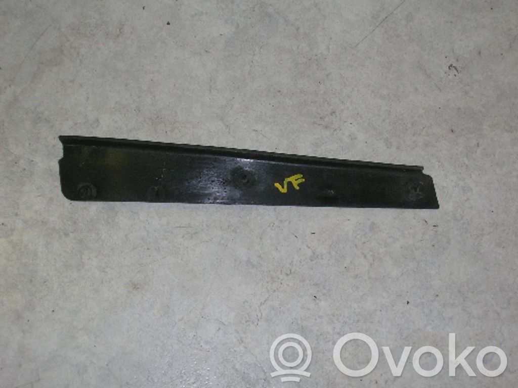 BMW 3 E30 Otros elementos de revestimiento de la puerta delantera 