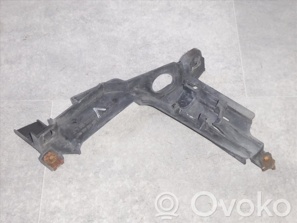 BMW 3 E46 Headlight/headlamp mounting bracket 