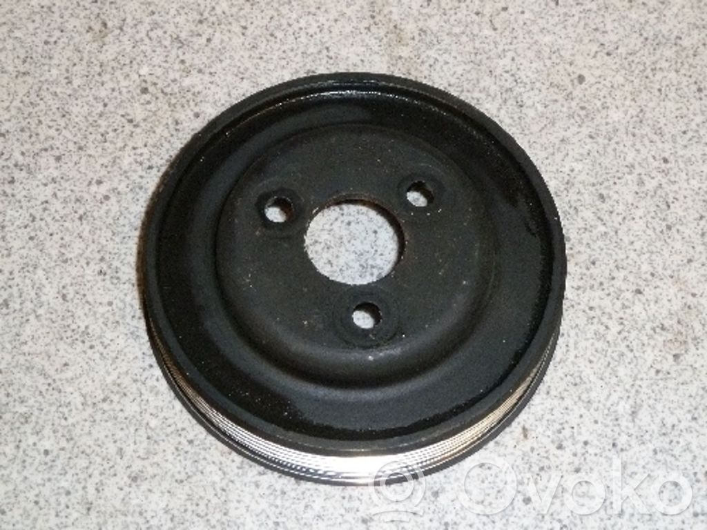 BMW 5 E34 Ohjaustehostimen pumpun hihnapyörä 