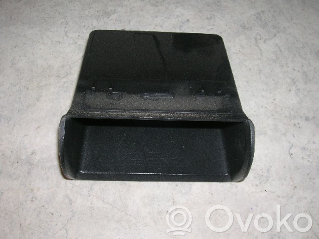 BMW 5 E34 Base/almohadilla del compartimento de almacenamiento trasero 
