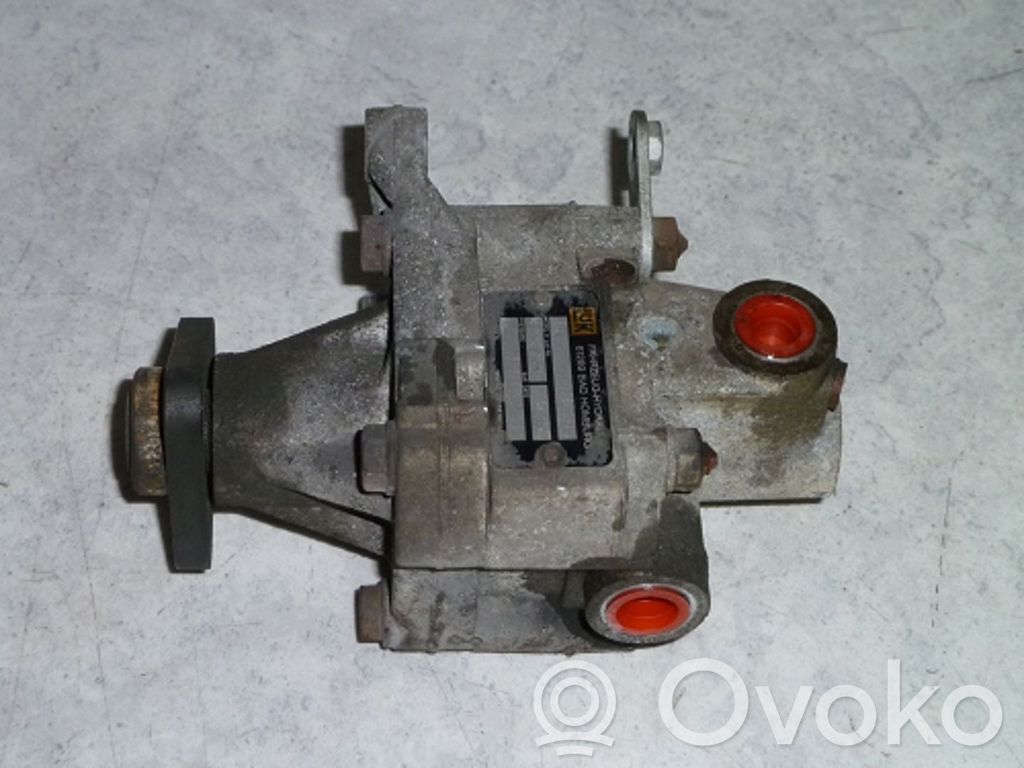 BMW 5 E34 Power steering pump 