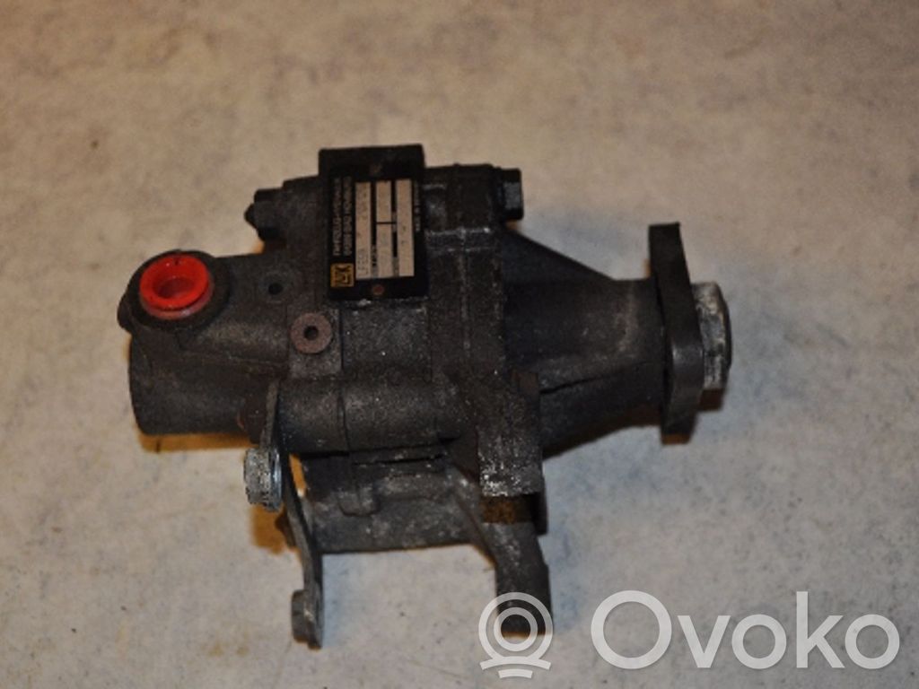 BMW 5 E34 Power steering pump 