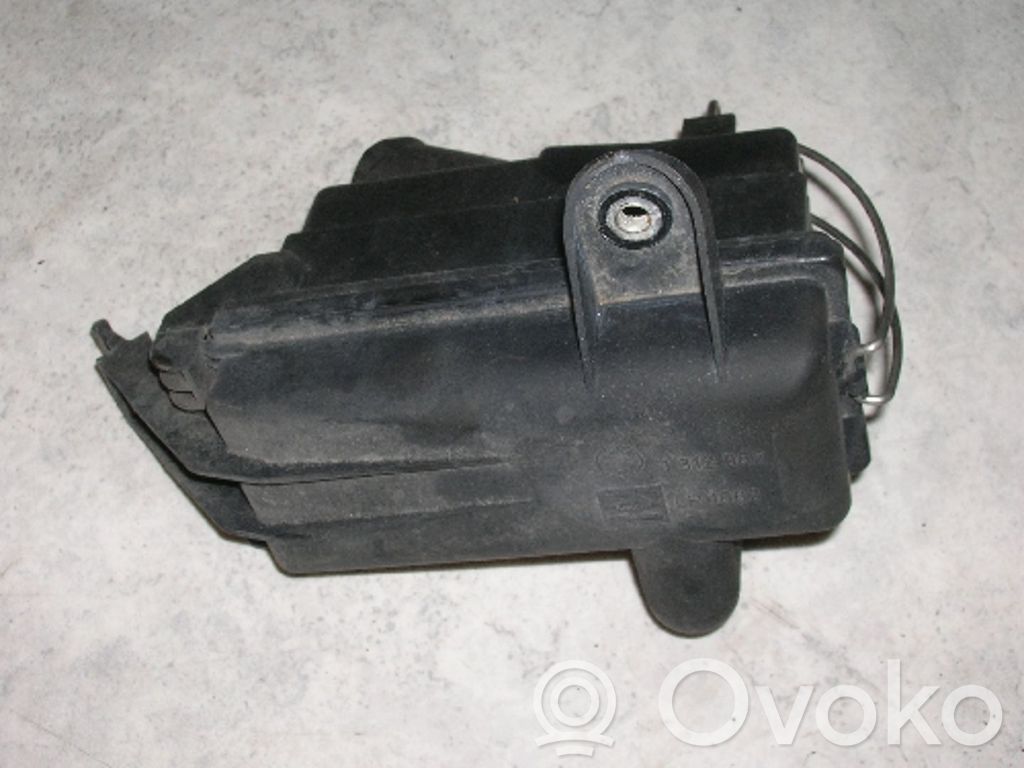 BMW 5 E34 Įsiurbimo rezonatorius 