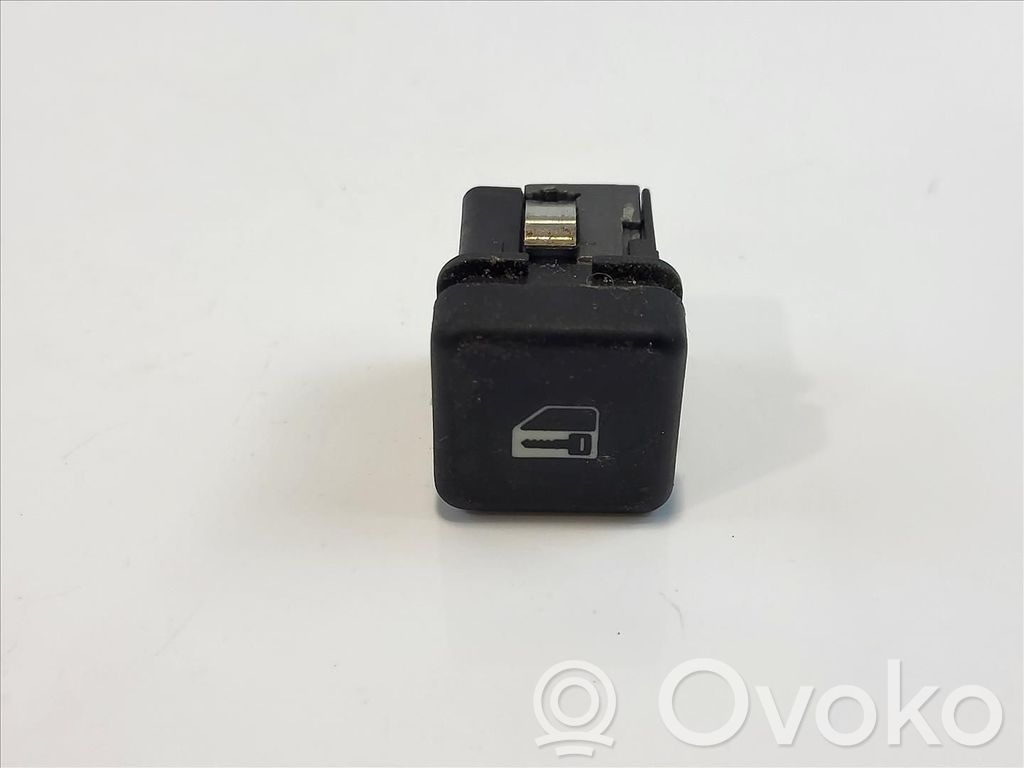 BMW 5 E39 Central locking switch button 