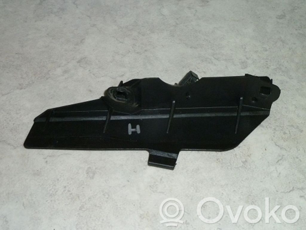 BMW 7 E38 Halterung Scheinwerfer 