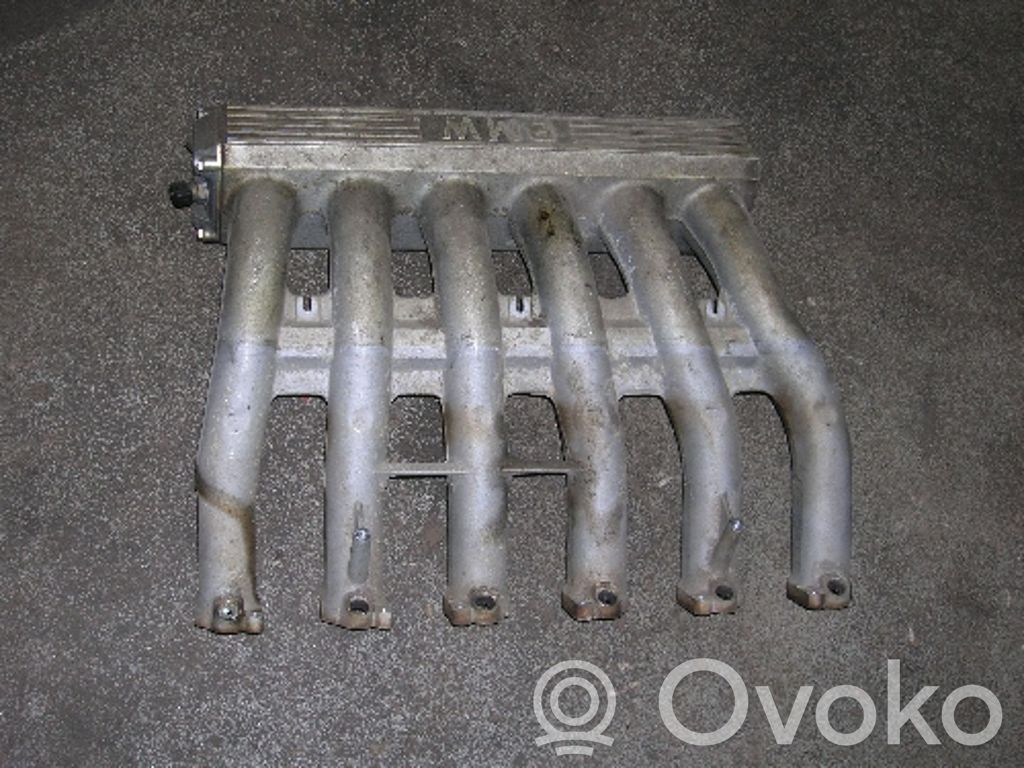 BMW 7 E32 Colector de admisión 