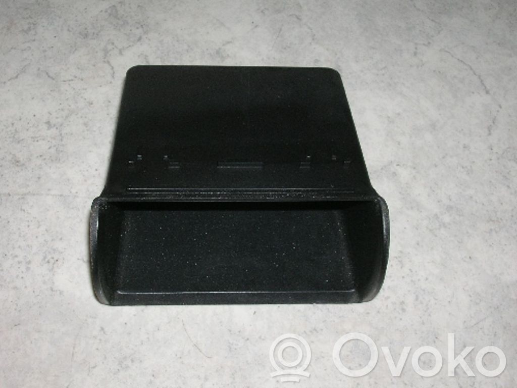 BMW 5 E34 Base/almohadilla del compartimento de almacenamiento trasero 