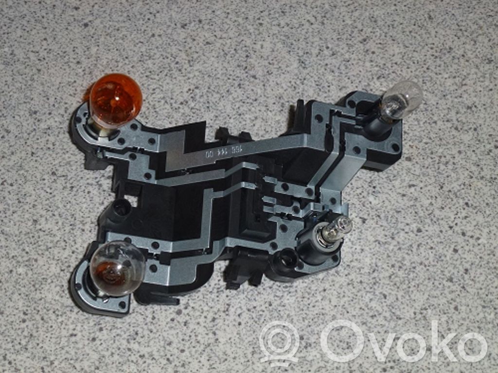 BMW 1 E82 E88 Galinio žibinto detalė 