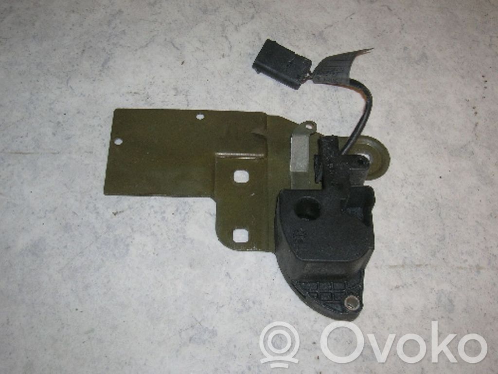 BMW 5 E34 Rear glass lock/latch 