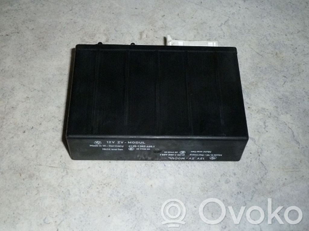 BMW 5 E34 Door central lock control unit/module 