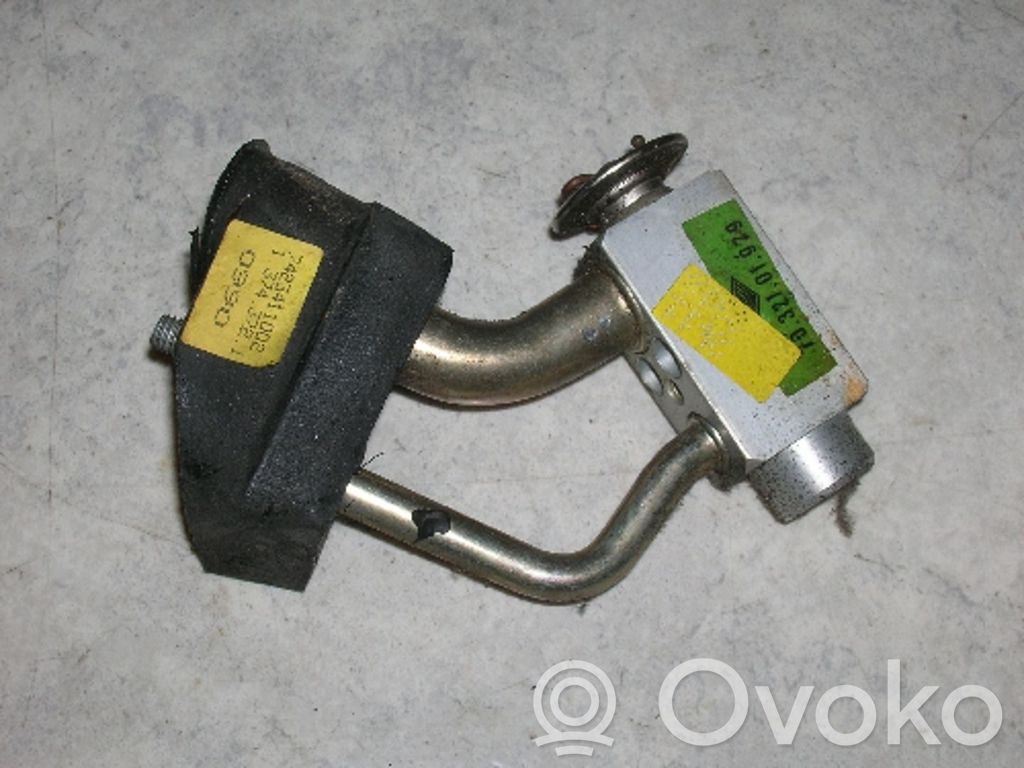 BMW 5 E34 Ilmastointilaitteen laajennusventtiili (A/C) 