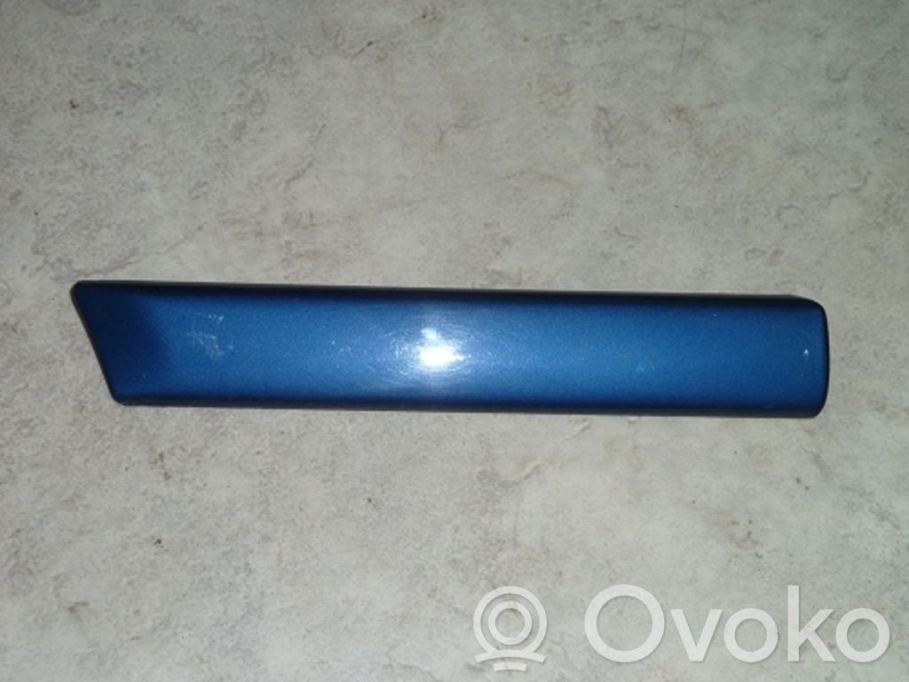 BMW 5 E39 Apdaila sparno (moldingas) 