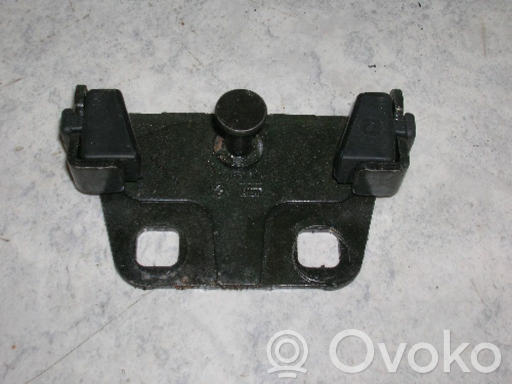 BMW 5 E39 Tailgate lock loop/hook striker 