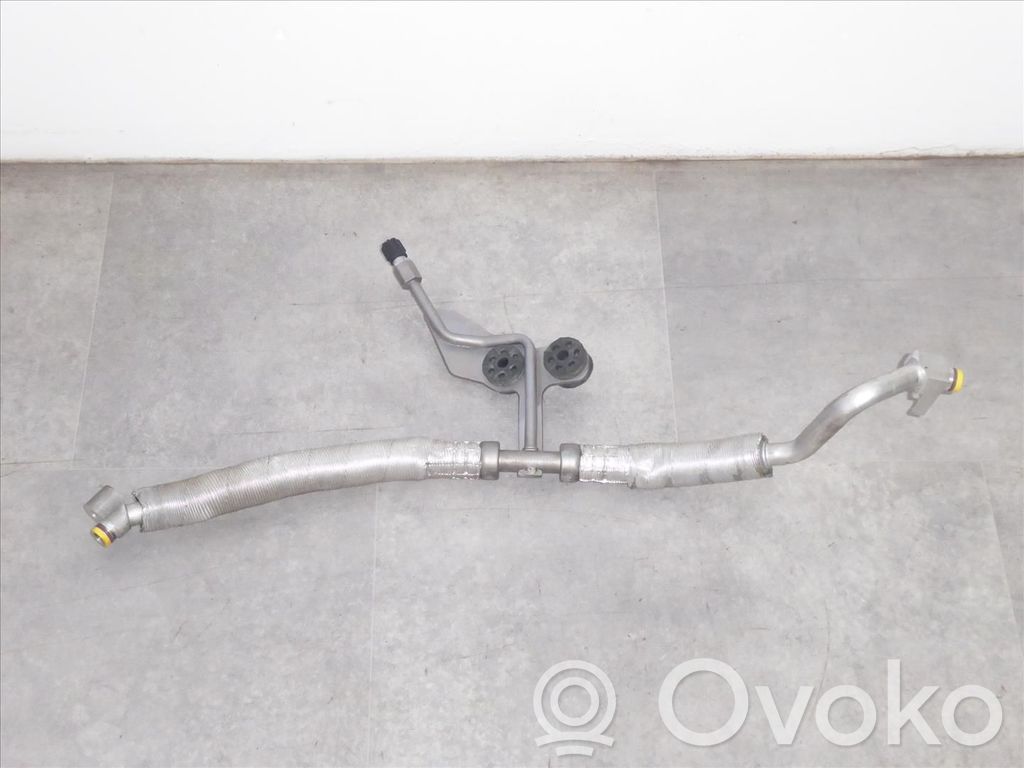 BMW 6 E63 E64 Ilmastointilaitteen putki (A/C) 