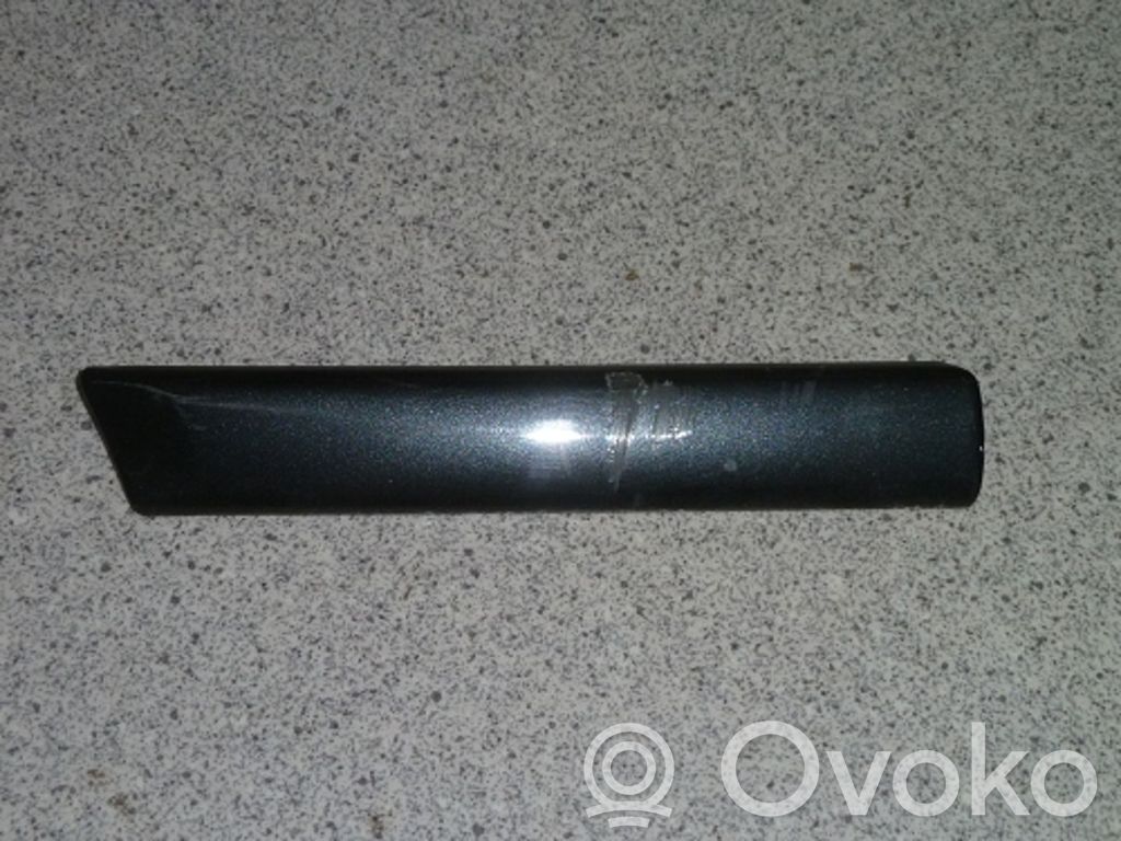 BMW 5 E39 Apdaila sparno (moldingas) 