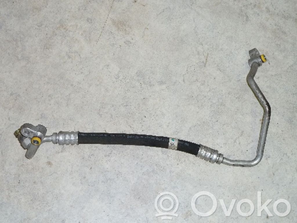 BMW X5 E53 Ilmastointilaitteen putki (A/C) 