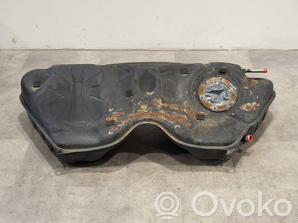 BMW 5 F10 F11 Polttoainesäiliö 