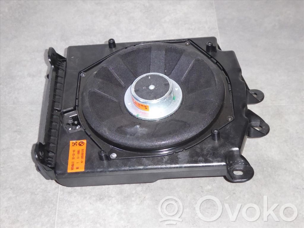 BMW 5 E60 E61 Subwoofer 