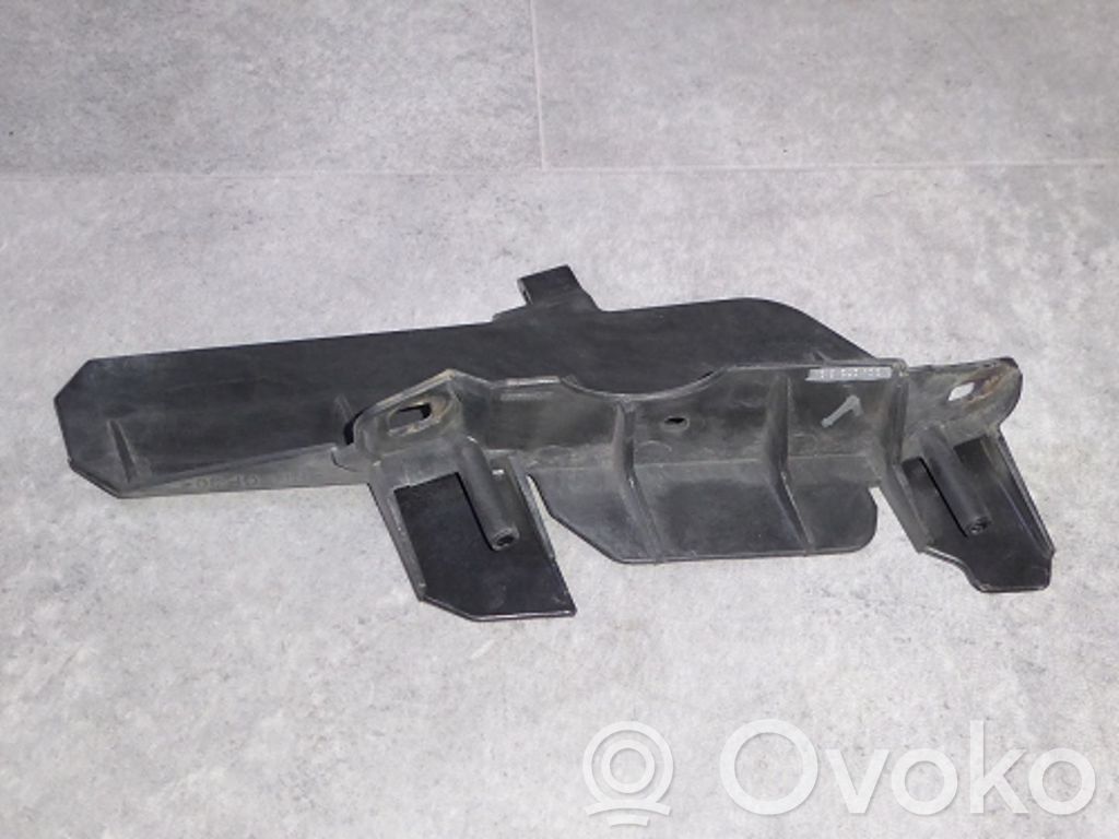 BMW 7 E38 Support phare frontale 