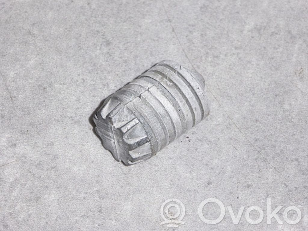 BMW 5 E39 Engine compartment rubber 