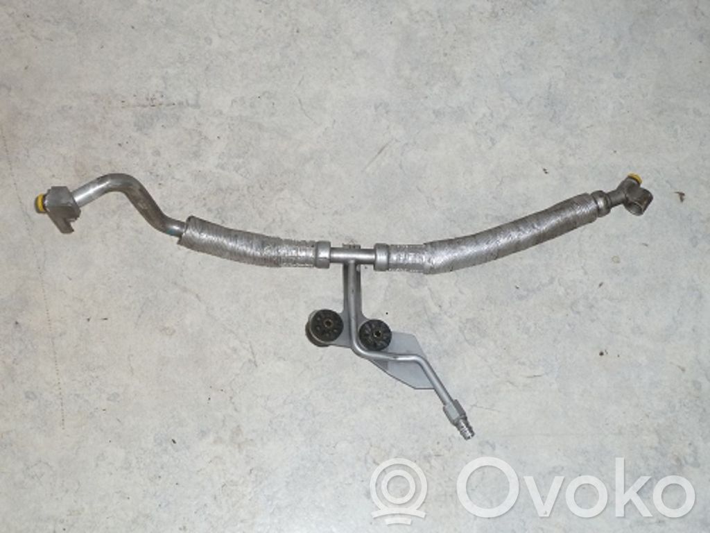 BMW 6 E63 E64 Ilmastointilaitteen putki (A/C) 
